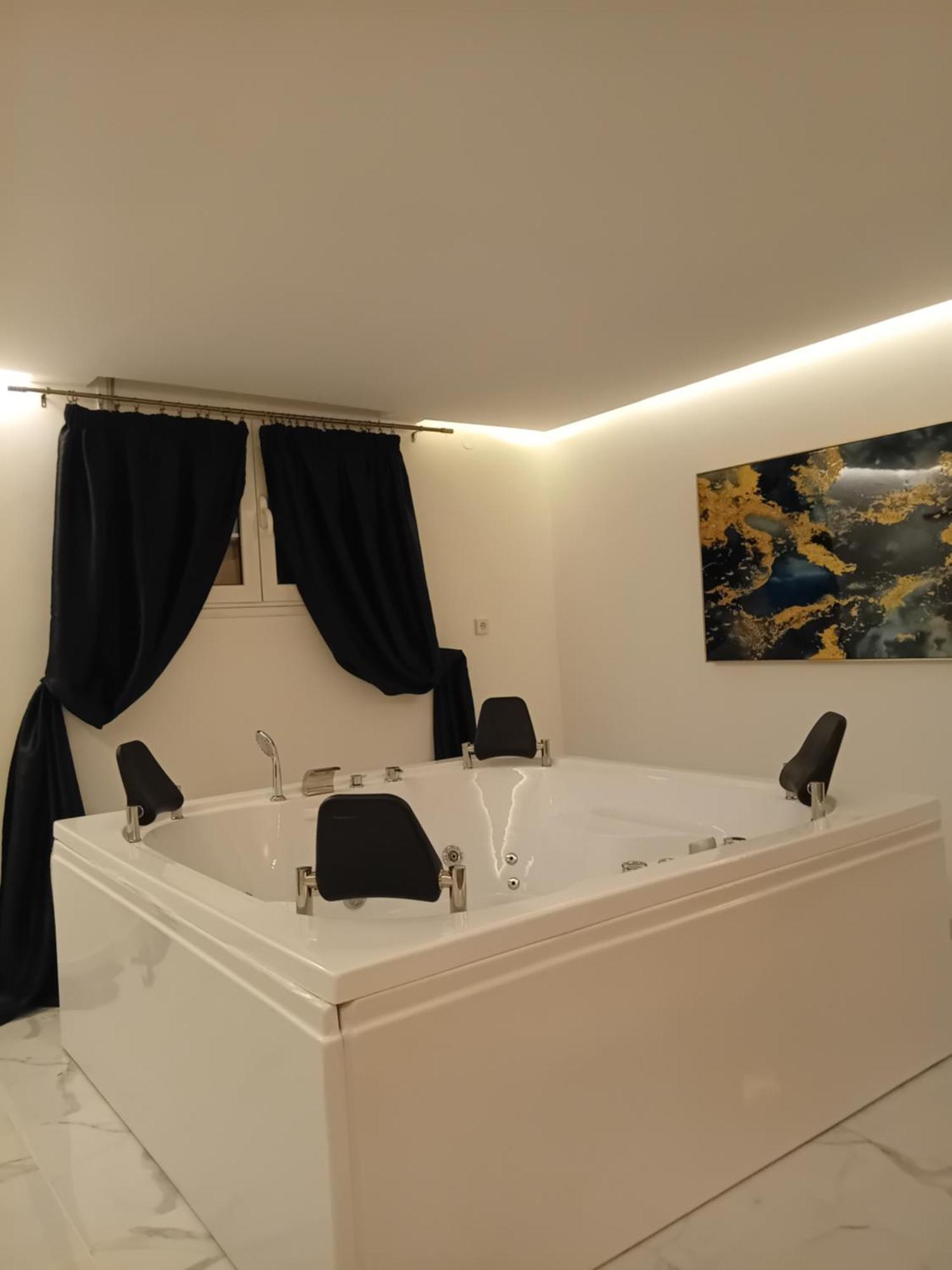 Meteora Grande Luxury Suite & Spa Villa Kalampáka Buitenkant foto