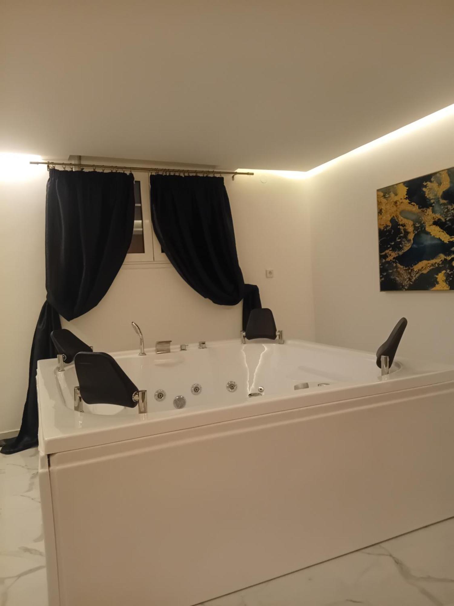 Meteora Grande Luxury Suite & Spa Villa Kalampáka Buitenkant foto